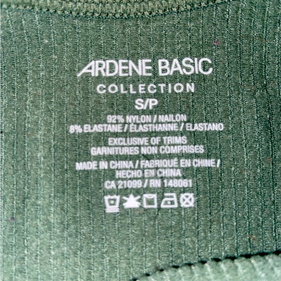 Ardene Basic High Neck Seamless Cropped Tank - Picture 3 of 4